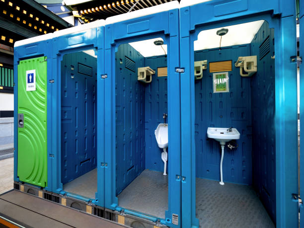 Porta potty delivery and setup in East Brooklyn, CT